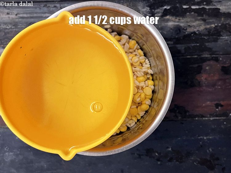 Step 13 – Add&nbsp;<meta charset="UTF-8" />1&frac12; cups of water.