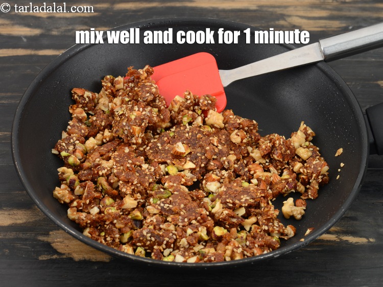 Step 12 – Mix well and cook on a medium flame for 1 minute.
