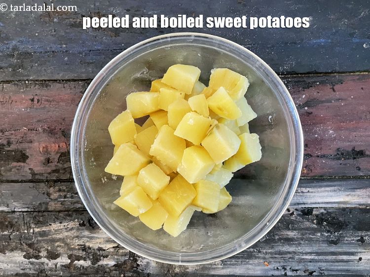 Step 21 – Keep aside. Your <strong>peeled and boiled shakarkand</strong> is ready to use in chaat or sabzis.