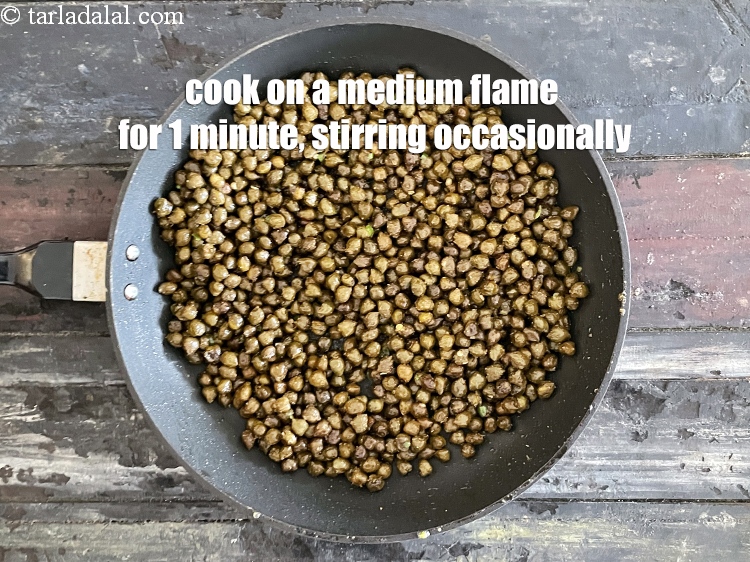 Step 22 – Cook on a <strong>medium flame for 1 minute</strong>, while stirring occasionally.