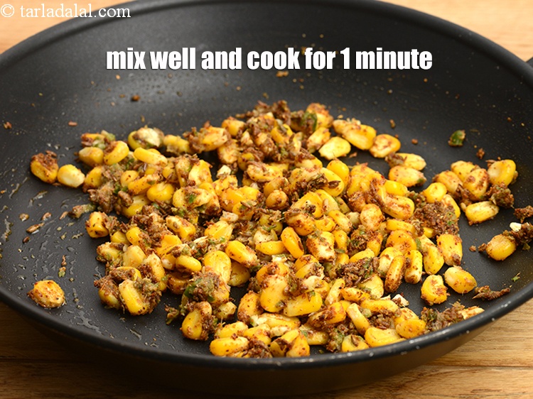 स्टेप 14 – अच्छी तरह मिलाएं और मध्यम आंच पर लगातार हिलाते हुए …