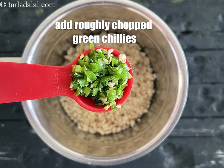 Step 12 – Add&nbsp;<meta charset="UTF-8" />1/2 tbsp&nbsp;roughly&nbsp;<a href="glossary-chopped-green-chilli-820i">chopped green chillies</a>.
