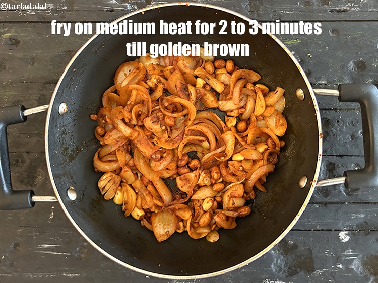 Step 14 – <strong>Fry on medium heat for 2&nbsp;to 3&nbsp;minutes till golden brown.</strong>