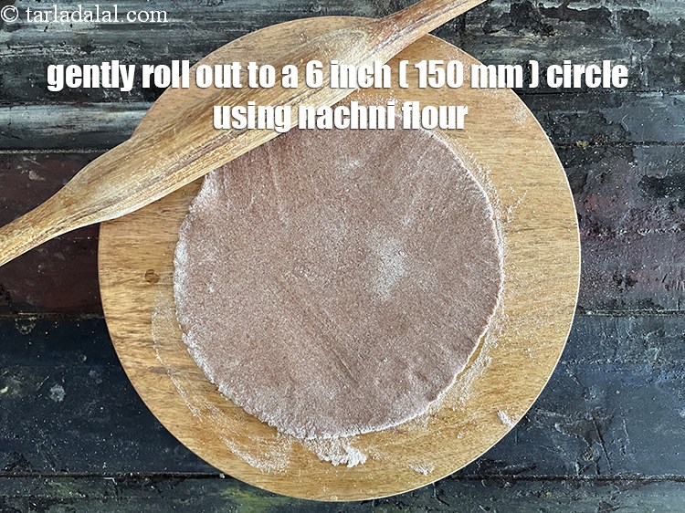 Step 17 – <meta charset="UTF-8" /> Gently roll out to a 6 inch ( 150 mm ) circle …