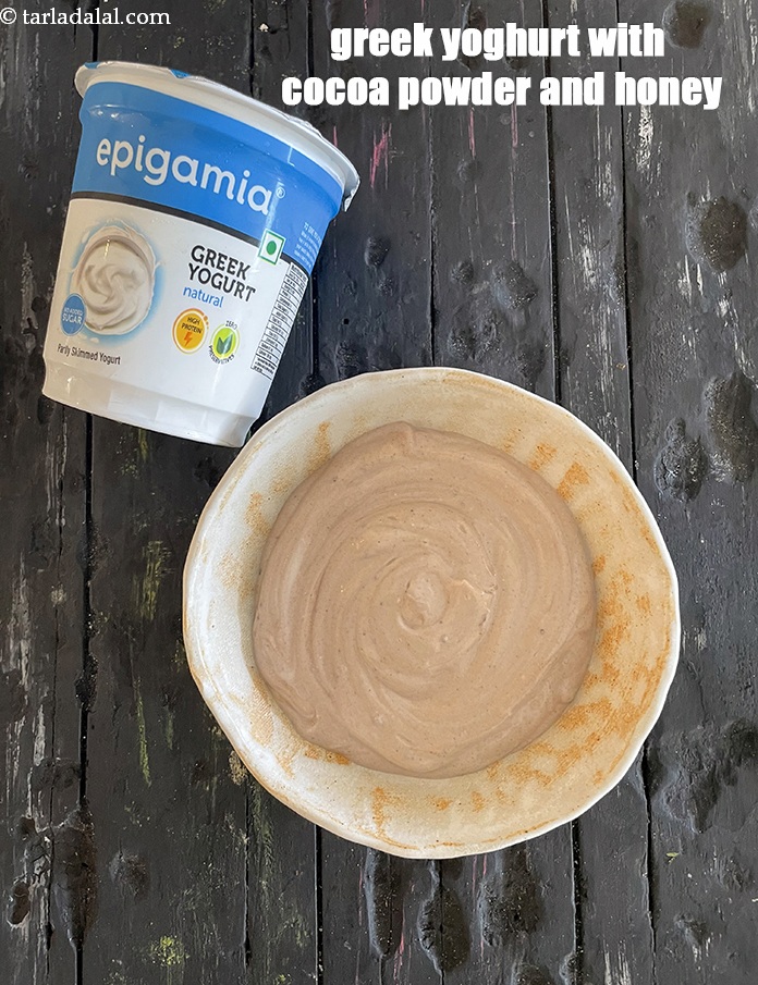 Step 15 – Serve <strong>Greek yoghurt with cocoa powder and honey&nbsp;</strong>immediately or chill in fridge and serve later.