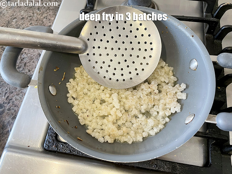 स्टेप 14 – अगर यह फूल जाता है तो ३ बैच में गोंद …