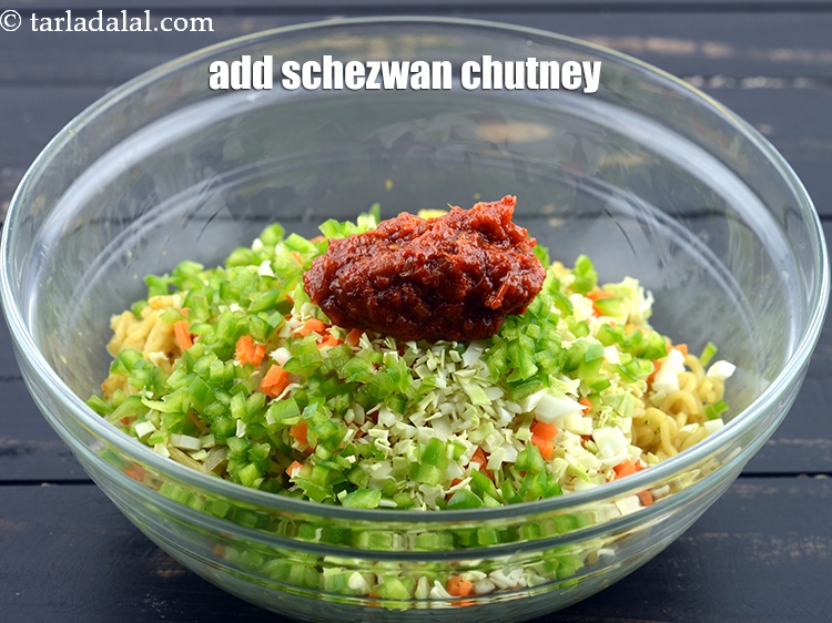 Step 13 – Add 1 tbsp schezwan chutney.