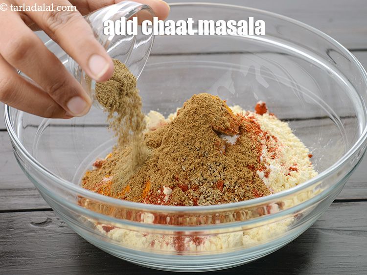Step 15 – Add 1 tsp&nbsp;<a href="https://www.tarladalal.com/glossary-chaat-masala-300i">chaat masala</a>.&nbsp;