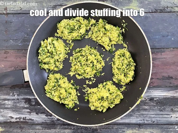 Step 30 – Remove from the flame and divide the stuffing into 6 equal portions. Keep aside.