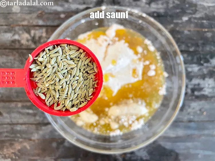 Step 12 – <p>Add 1 tbls fennel seeds (saunf).</p>