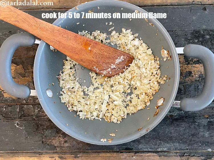 Step 12 – Cook on a medium flame for 5 to 7 minutes, while stirring continuously.