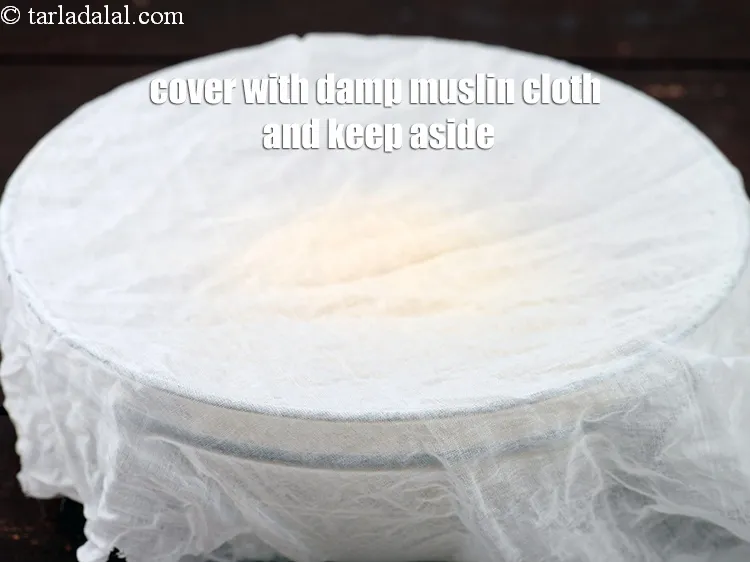 स्टेप 12 – एक नम मलमल के कपड़े से ढककर 1 घंटे के …