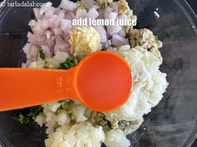 Step 27 – Add&nbsp;<meta charset="UTF-8" />1 tsp&nbsp;<a href="glossary-lemon-juice-numbi-ka-ras-nimbu-ka-juice-471i">lemon juice</a>.