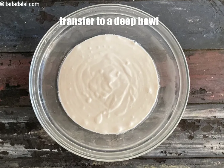 स्टेप 13 – मिश्रण को एक गहरे बाउल में डालें और एक तरफ …