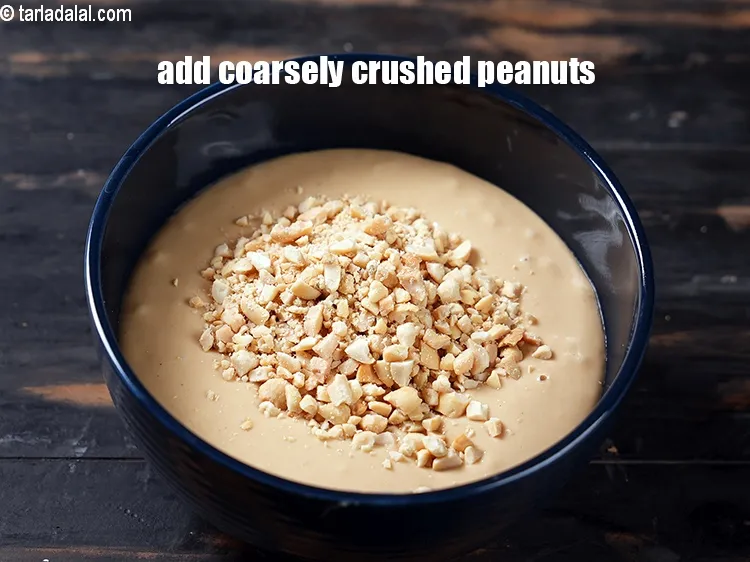 Step 13 – Add the coarsely crushed peanuts.