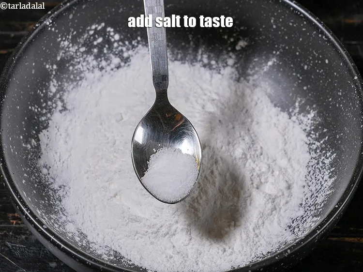 स्टेप 13 – स्वादानुसार नमक डालें।