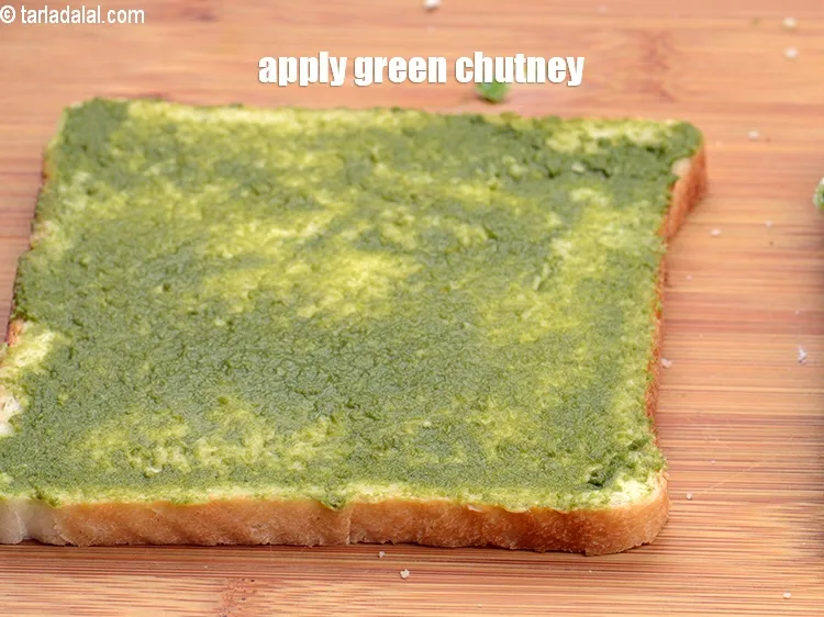 स्टेप 13 – 1 टी-स्पून&nbsp;<a href=""https://www.tarladalal.com/green-chutney-how-to-make-green-chutney-recipe-hindi-22266r"">हरी चटनी</a>&nbsp;लगाएं।