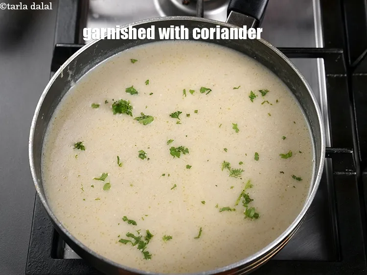 स्टेप 13 – धनिये से सजाइये।