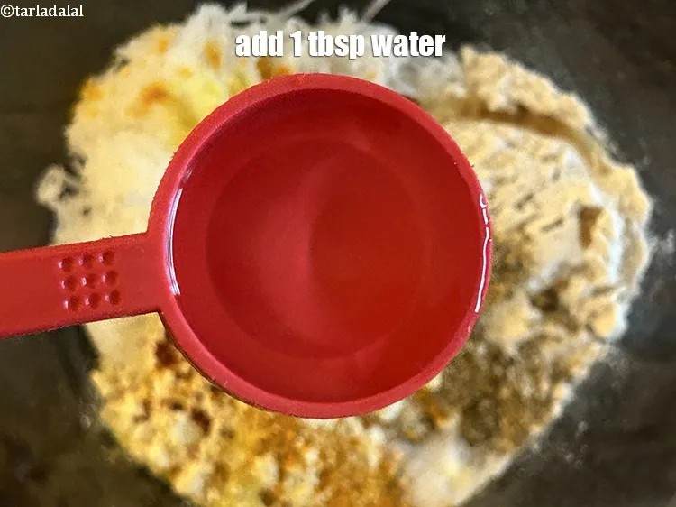 Step 24 – Add&nbsp;approx. 1 tbsp of water.
