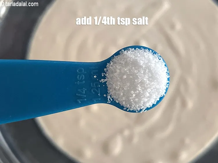 स्टेप 14 – 1/4 टी-स्पून नमक डालें।