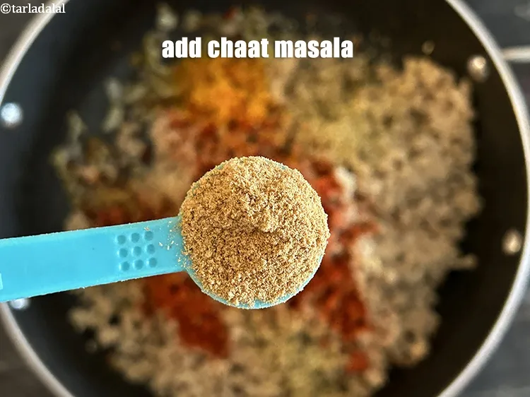 Step 18 – Add&nbsp;<meta charset="UTF-8" />1/2 tsp&nbsp;<a href="glossary-chaat-masala-300i">chaat masala</a>.