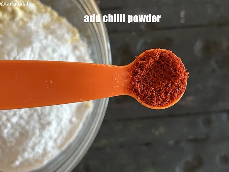 Step 13 – Add 1 tsp chilli powder.