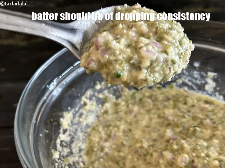 Step 30 – Batter should be&nbsp;dropping consistency.