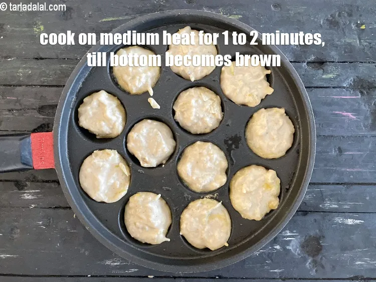 Step 16 – <meta charset="UTF-8" /> Cook on medium heat for 1 to 2 minutes till the lower …