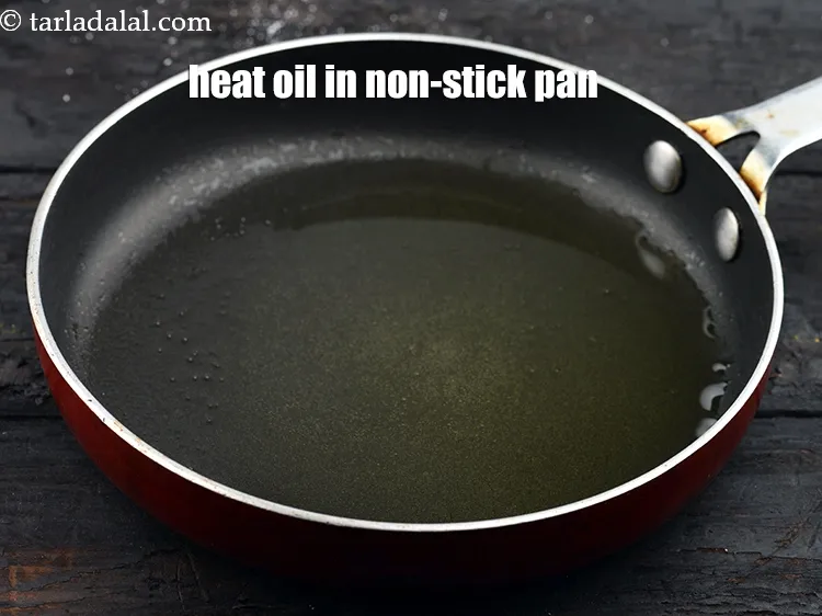 Step 13 – Heat the oil in a small non-stick pan.