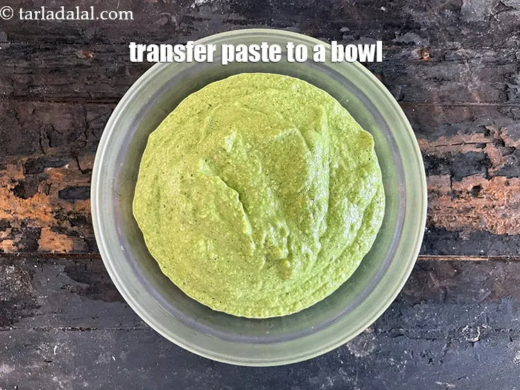 स्टेप 19 – पेस्ट को एक कटोरे में डालें।