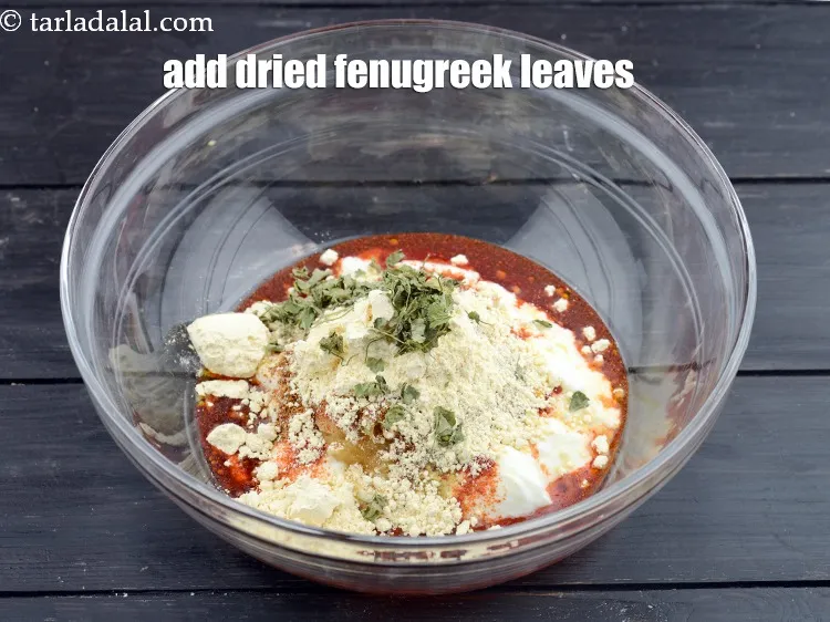 Step 15 – Add 1 tsp&nbsp;<a href="https://www.tarladalal.com/glossary-dried-fenugreek-leaves-kasuri-methi-374i">dried fenugreek leaves (kasuri methi)</a>.&nbsp;