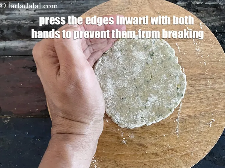 Step 16 – Press the edges inwards with both hands to prevent them from breaking.