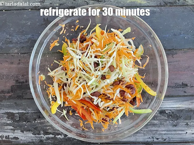 स्टेप 23 – 30 मिनट के लिए फ्रिज में रखें।