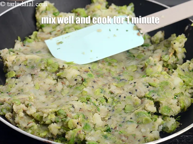 Step 14 – Mix well and cook on a medium flame for 1 minute, while stirring continuously.