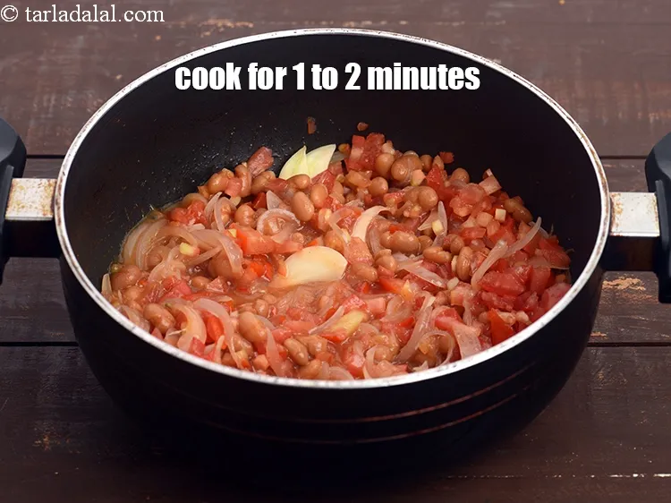 Step 13 – Cook on a medium flame for 1 to 2 minutes, while stirring continuously.