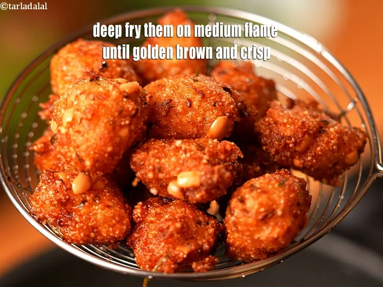 Step 14 – Deep fry them on medium flame until golden brown and crisp.