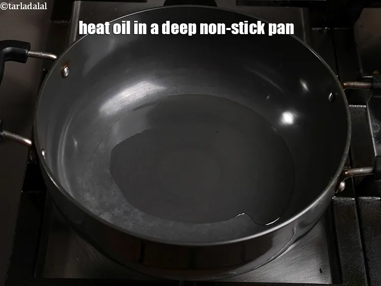 Step 14 – <p>Heat 2 tsp oil in a deep non-stick pan.</p>