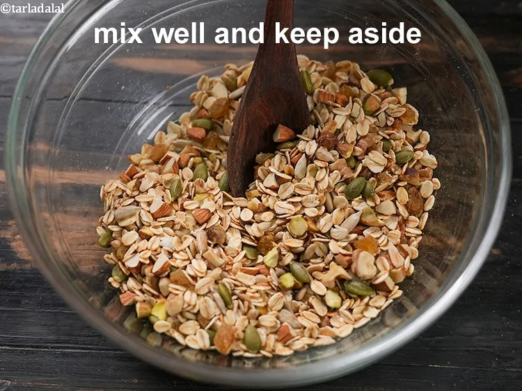 स्टेप 14 – अच्छी तरह मिलाएं और एक तरफ रख दें।