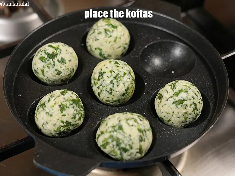 Step 14 – Place the koftas.