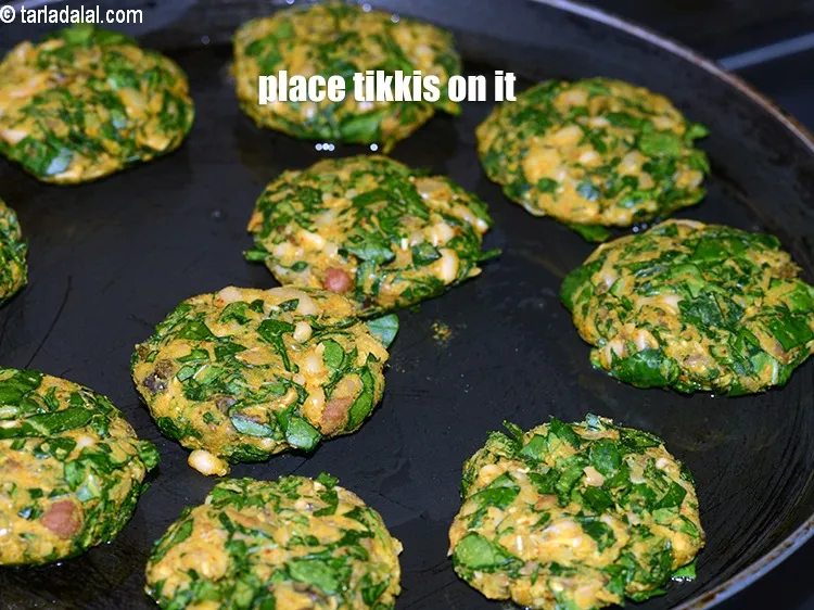 स्टेप 13 – इस पर टिक्की रखें।&nbsp;