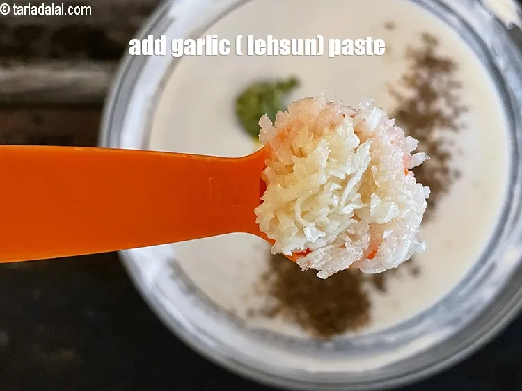 Step 17 – Add&nbsp;<meta charset="UTF-8" />2 tsp&nbsp;<a href="glossary-garlic-paste-lehsun-ki-paste-lahsun-ki-paste-350i">garlic (lehsun) paste</a>.