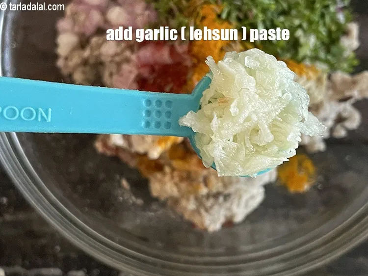 Step 20 – Add&nbsp;<meta charset="UTF-8" />1/2 tsp&nbsp;<a href="glossary-garlic-paste-lehsun-ki-paste-lahsun-ki-paste-350i">garlic (lehsun) paste</a>.