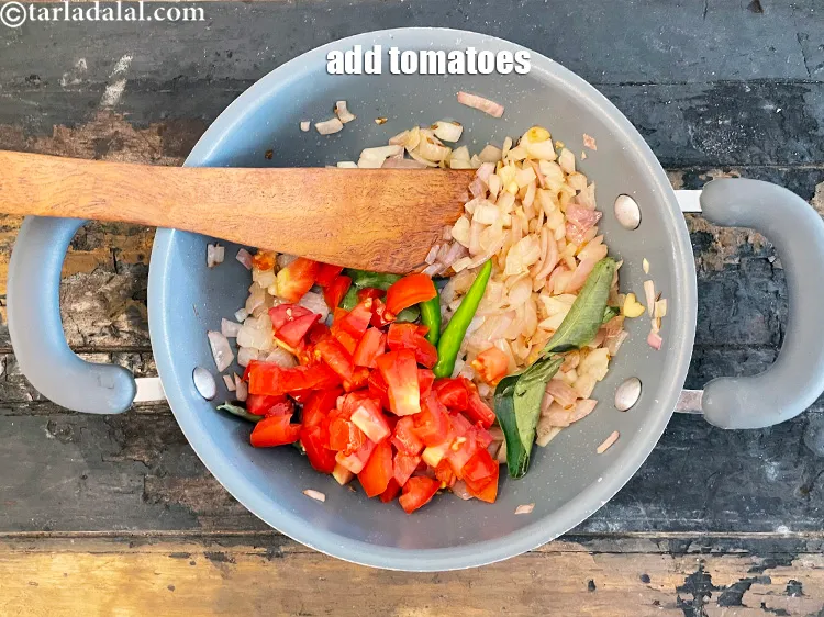 Step 15 – Add&nbsp;<meta charset="UTF-8" />1 cup&nbsp;<a href="glossary-chopped-tomatoes-779i">chopped tomatoes</a>.