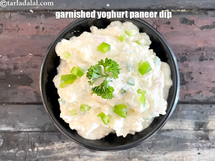 Step 18 – Garnish with parsely, chopped capsicum and celery.