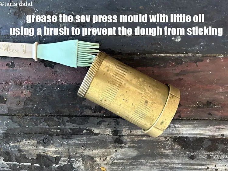 Step 24 – <html><head><meta charset="UTF-8"></head><body><p>Grease the “sev press" mould with little oil using a brush to prevent the …