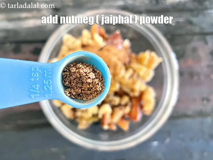 Step 16 – Add&nbsp;<meta charset="UTF-8" />a pinch of&nbsp;<a href="glossary-nutmeg-powder-jaiphal-powder-543i">nutmeg (jaiphal) powder</a>. We used 1/8 tsp. <u><em>This is the …