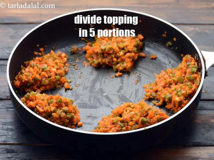 Step 14 – Divide the topping in 5 equal portions and keep aside.