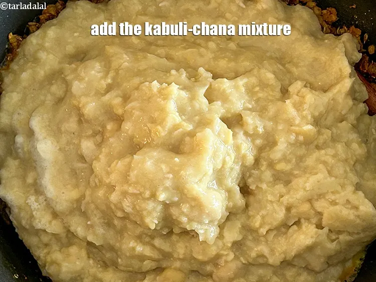 Step 21 – Add the kabuli-chana mixture.