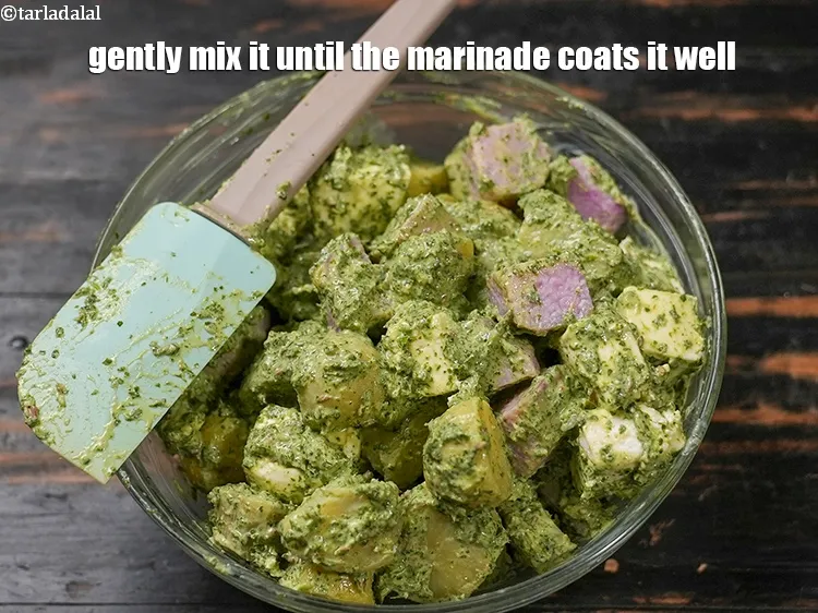 स्टेप 19 – इसे तब तक धीरे-धीरे मिलाएं जब तक कि मैरिनेड इस …