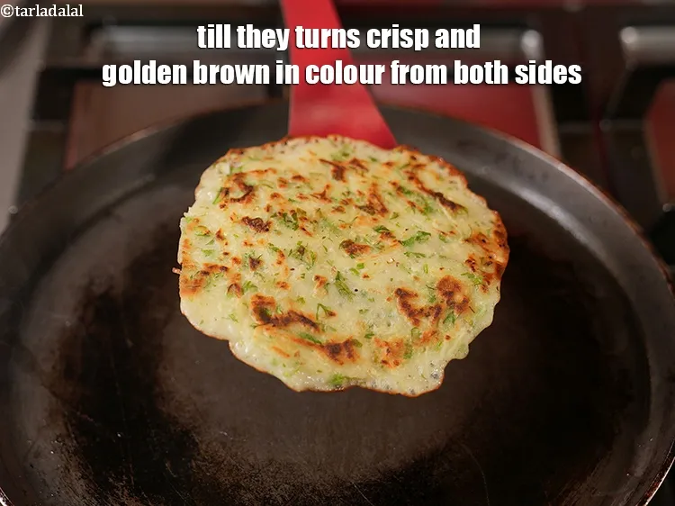 Step 15 – Till they turns crisp and golden brown in colour from both sides.